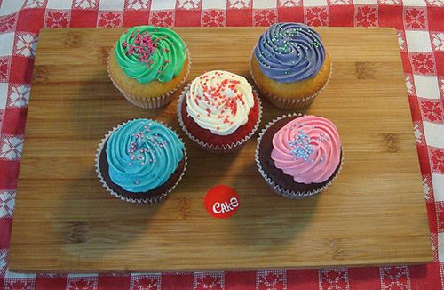 4 Carrot & 5 Red Velvet Cupcakes