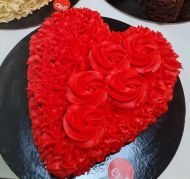Valentine's Day Heart Shape Cake 7 with Red Roses
